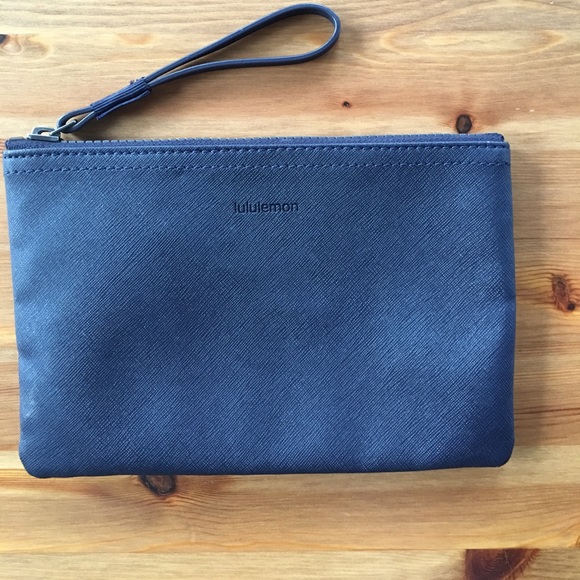 lululemon athletica Handbags - Lululemon blue wristlet pouch